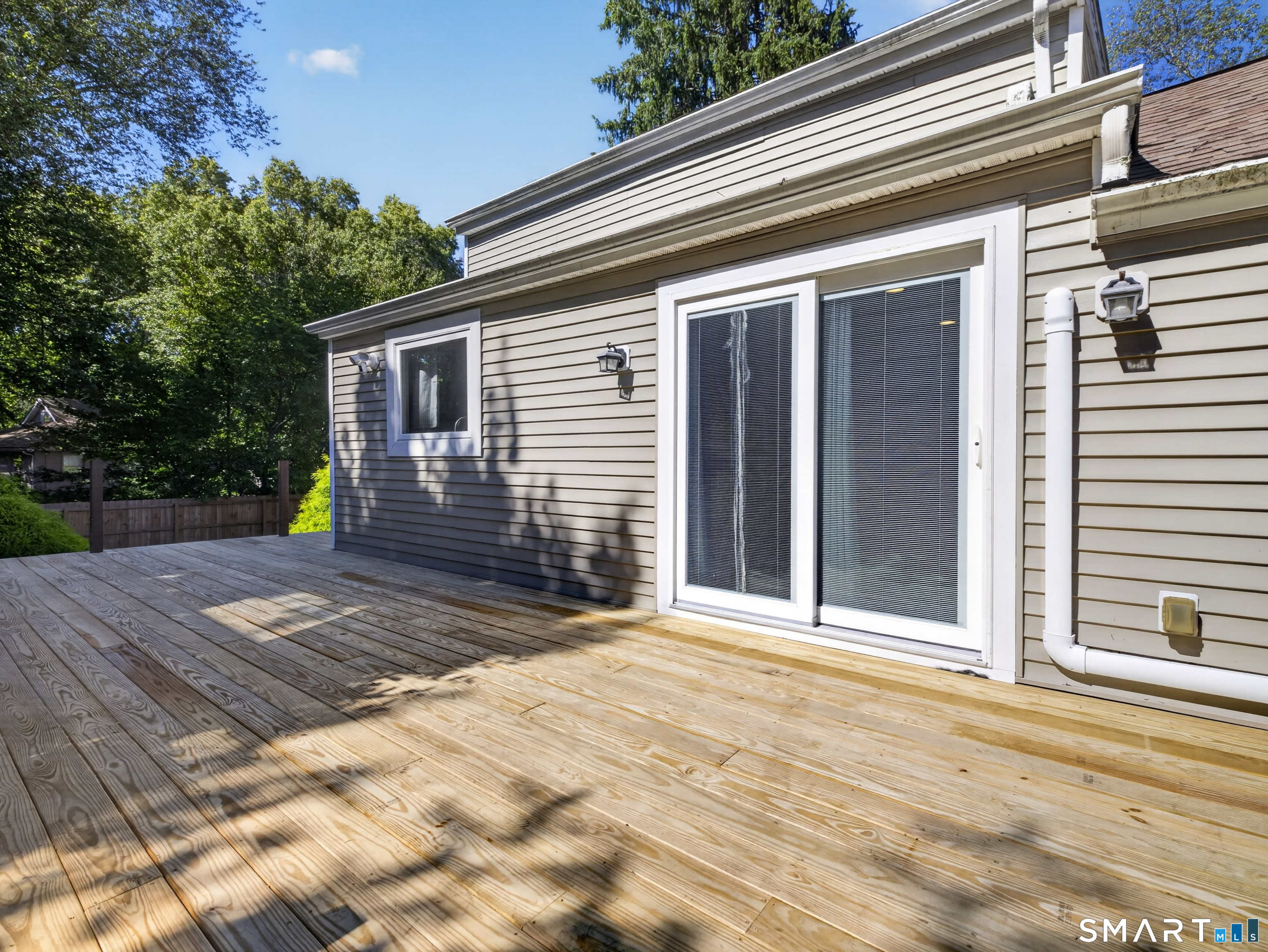10 Glezen Street Norwich CT 06360
