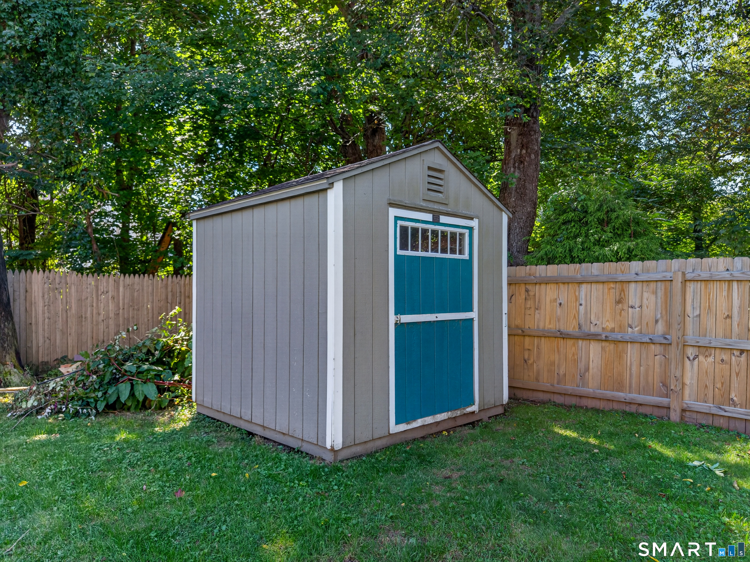 10 Glezen Street Norwich CT 06360