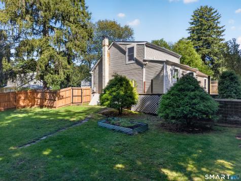 10 Glezen Street Norwich CT 06360