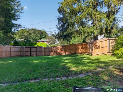 10 Glezen Street Norwich CT 06360