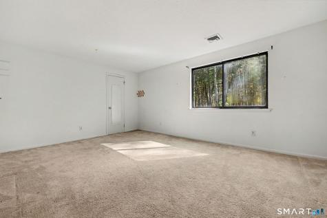 30 Avonside Knolls Avon CT 06001