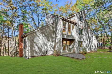 30 Avonside Knolls Avon CT 06001