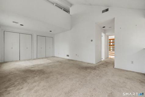 30 Avonside Knolls Avon CT 06001