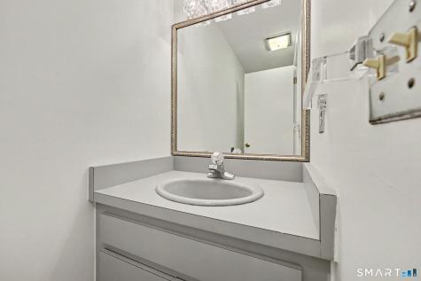 30 Avonside Knolls Avon CT 06001