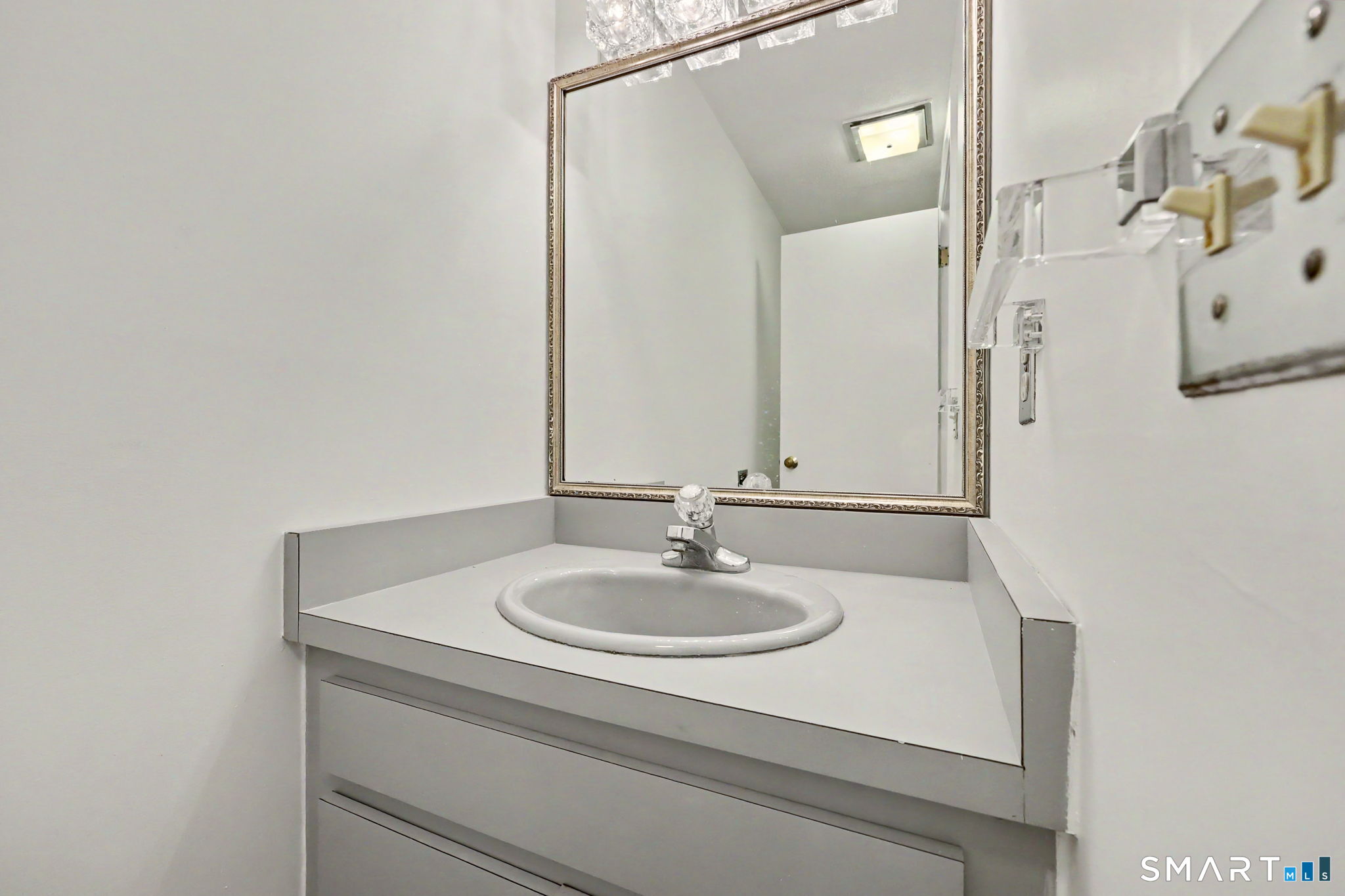 30 Avonside Knolls Avon CT 06001