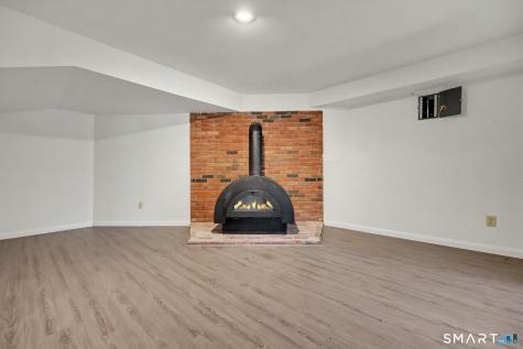 30 Avonside Knolls Avon CT 06001