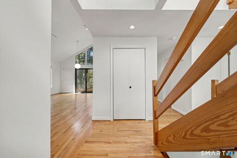 30 Avonside Knolls Avon CT 06001