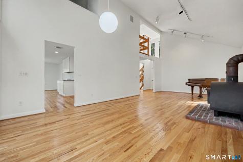 30 Avonside Knolls Avon CT 06001