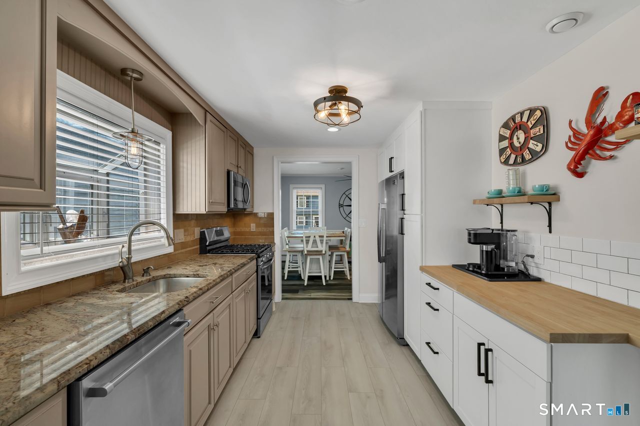 9 Phillip Street East Haven CT 06512