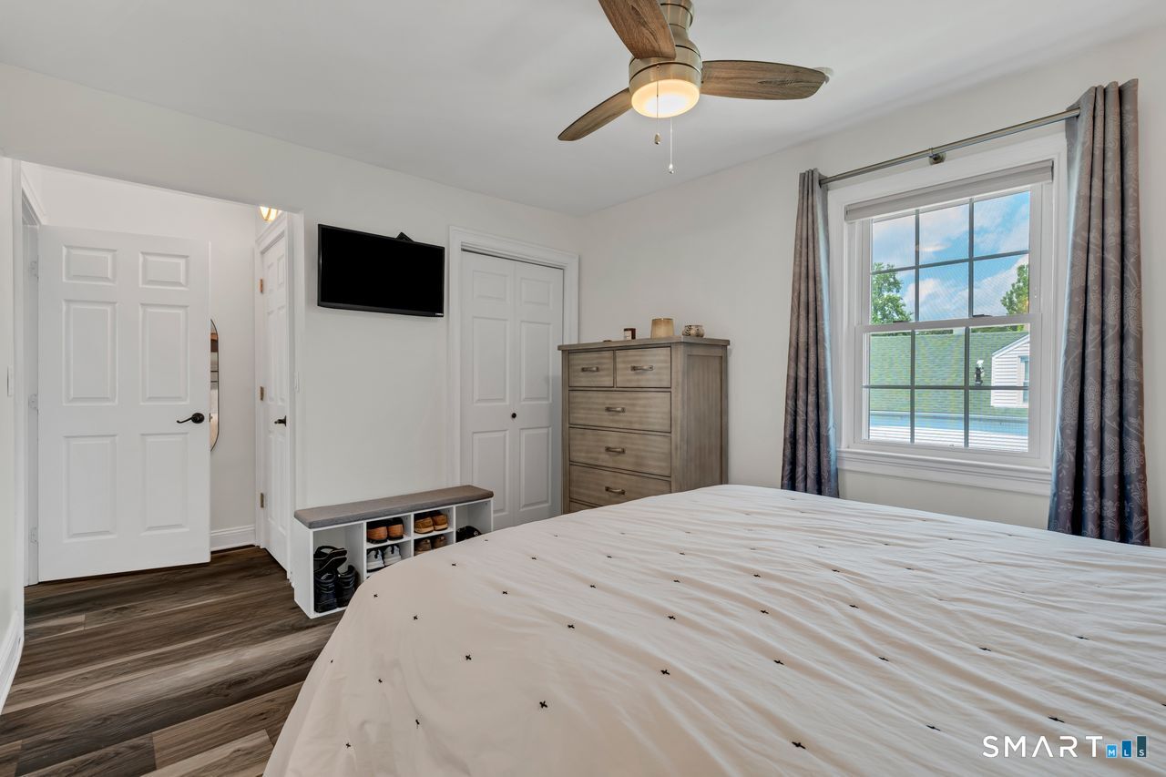 9 Phillip Street East Haven CT 06512