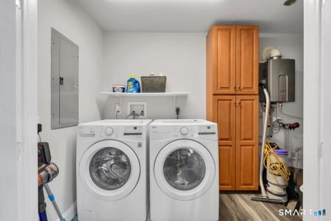 9 Phillip Street East Haven CT 06512