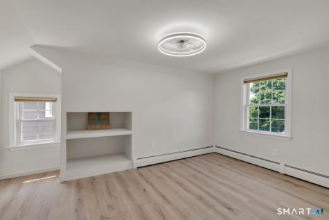 9 Phillip Street East Haven CT 06512