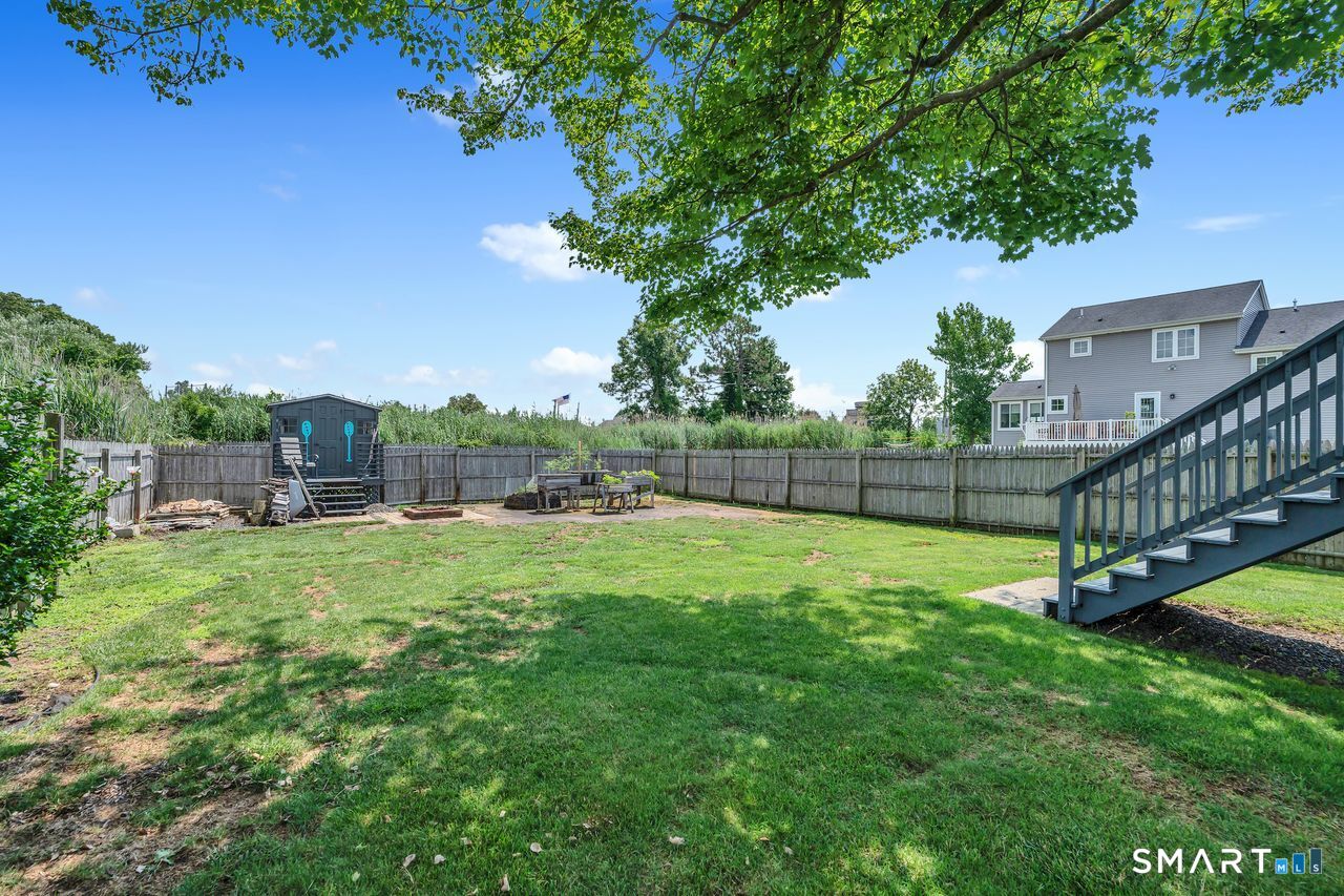 9 Phillip Street East Haven CT 06512
