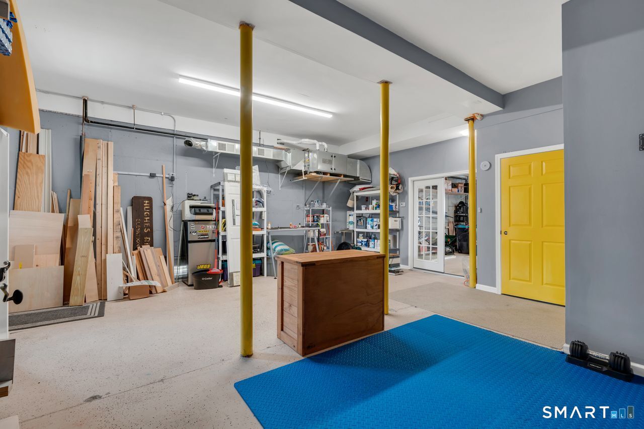 9 Phillip Street East Haven CT 06512
