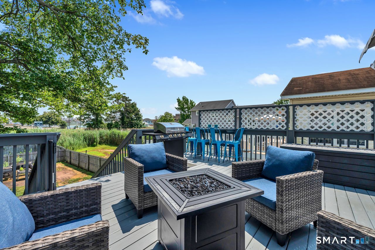 9 Phillip Street East Haven CT 06512