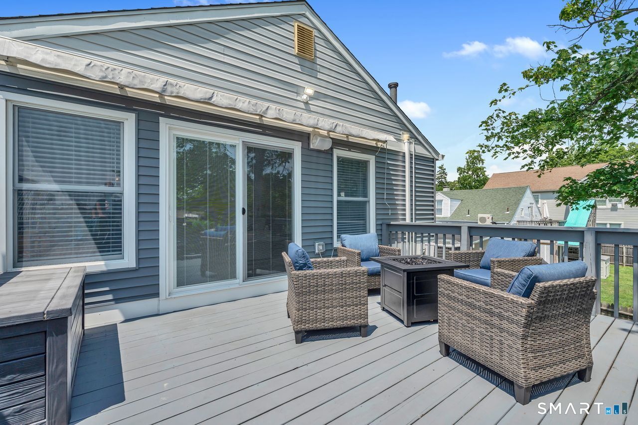 9 Phillip Street East Haven CT 06512
