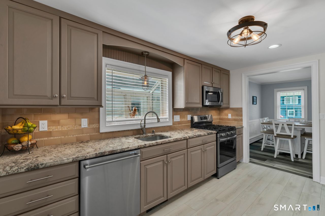9 Phillip Street East Haven CT 06512