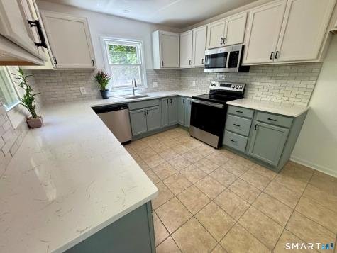 10 Laurel Lane Prospect CT 06712