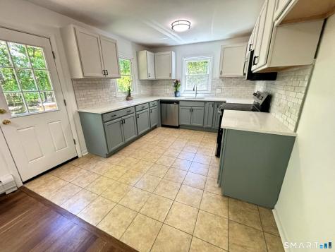 10 Laurel Lane Prospect CT 06712