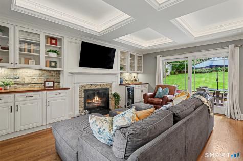 83 Lamplighter Lane Fairfield CT 06825