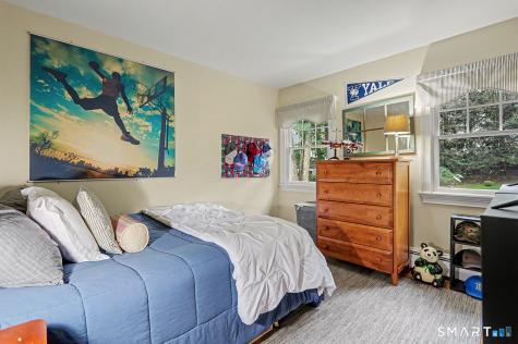 83 Lamplighter Lane Fairfield CT 06825
