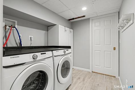 83 Lamplighter Lane Fairfield CT 06825