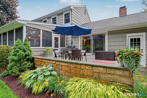 83 Lamplighter Lane Fairfield CT 06825