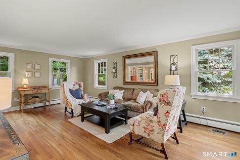 83 Lamplighter Lane Fairfield CT 06825