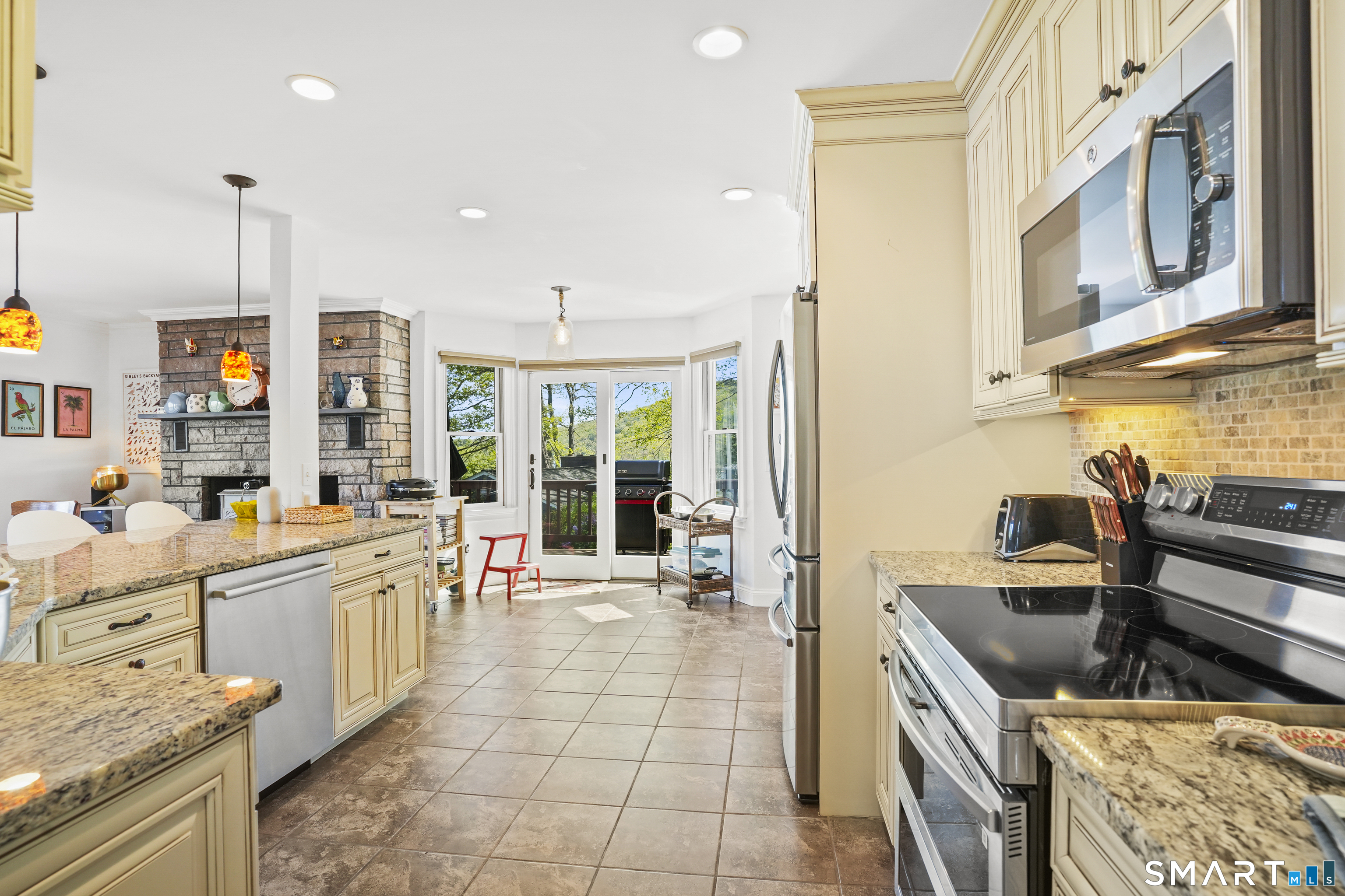 83 Wood Creek Road New Fairfield CT 06812