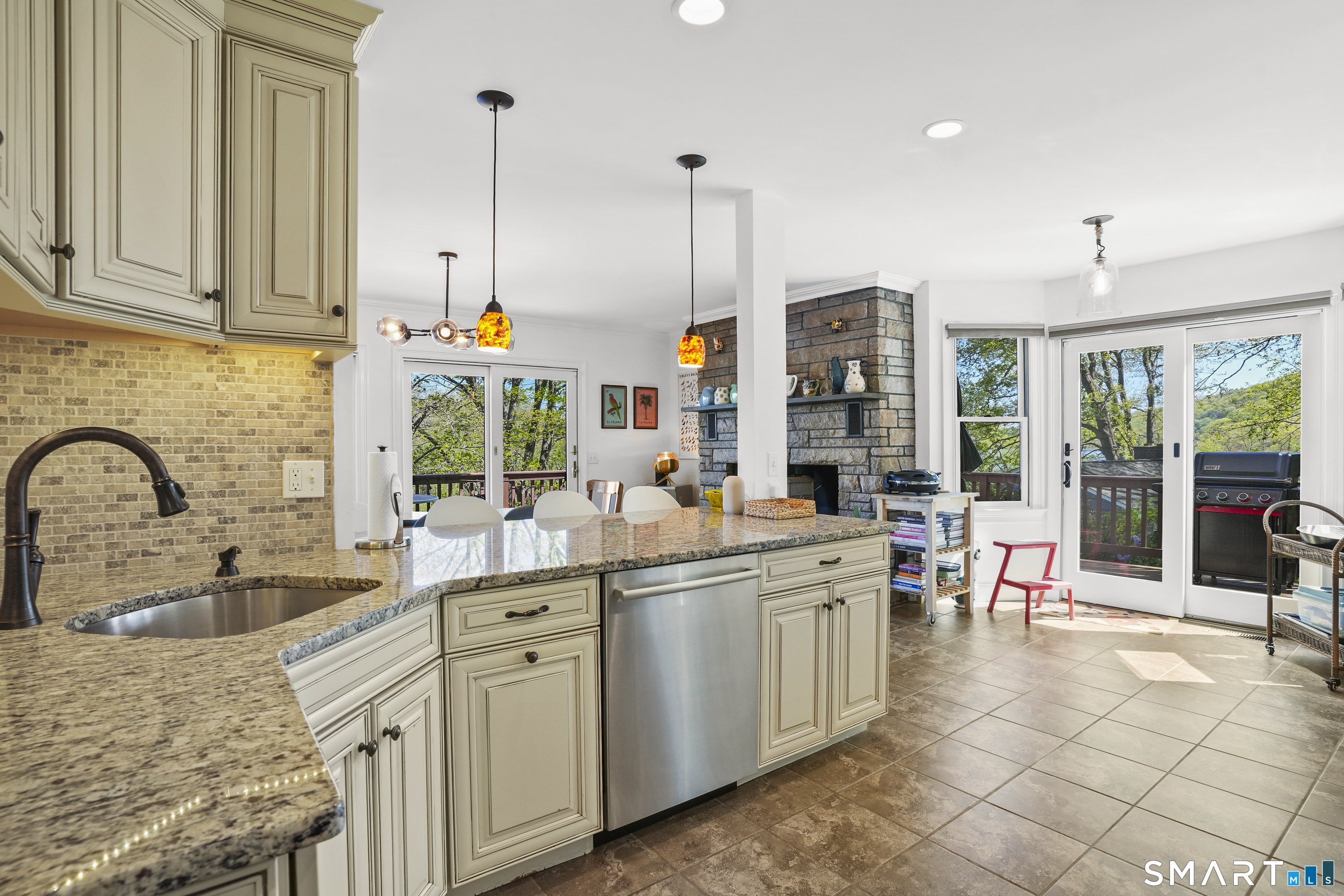 83 Wood Creek Road New Fairfield CT 06812