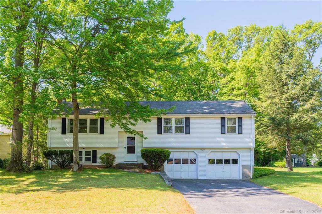 23 Stonehenge Drive Windsor CT 06095