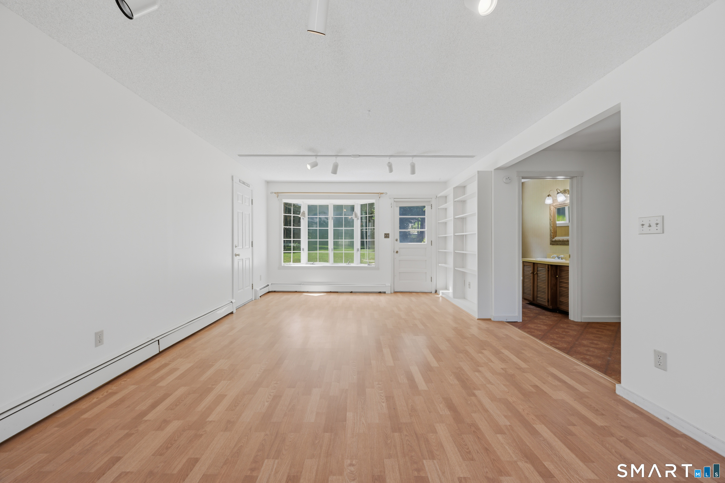 18 Oakridge Drive Ledyard CT 06335