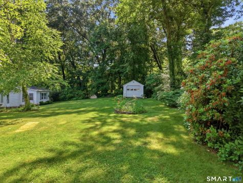 18 Oakridge Drive Ledyard CT 06335