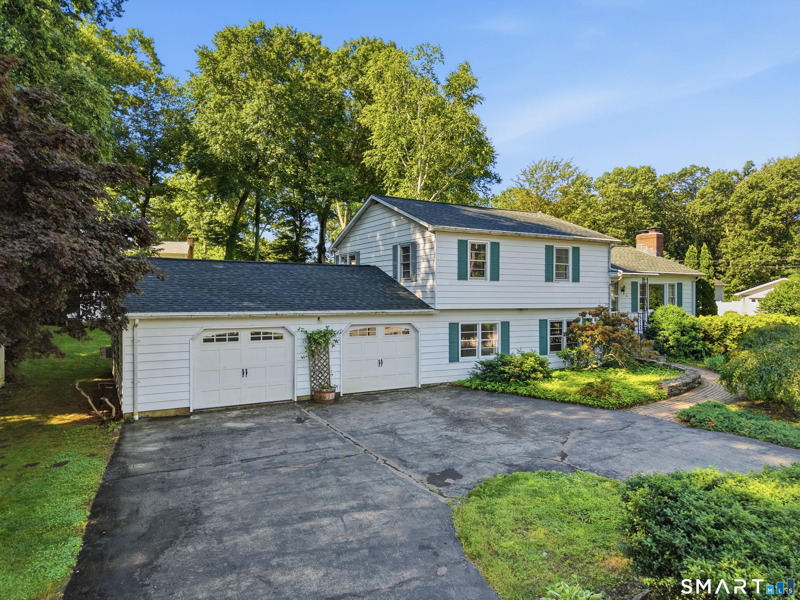 18 Oakridge Drive Ledyard CT 06335