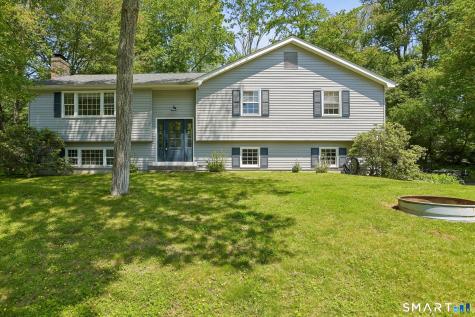 29 Ravenwood Road North Stonington CT 06359
