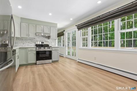 29 Ravenwood Road North Stonington CT 06359
