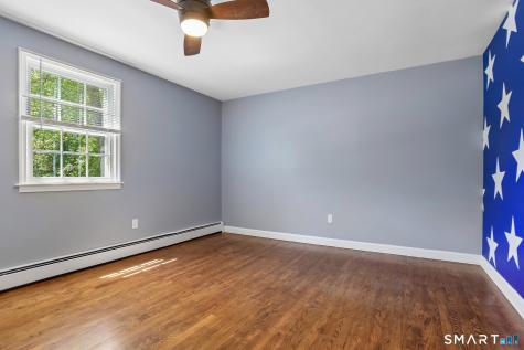 29 Ravenwood Road North Stonington CT 06359