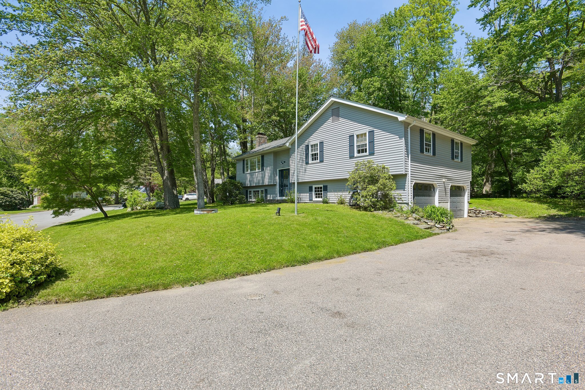 29 Ravenwood Road North Stonington CT 06359