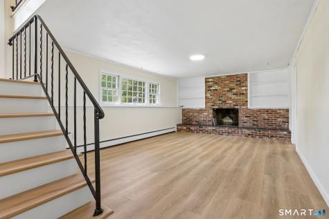 29 Ravenwood Road North Stonington CT 06359