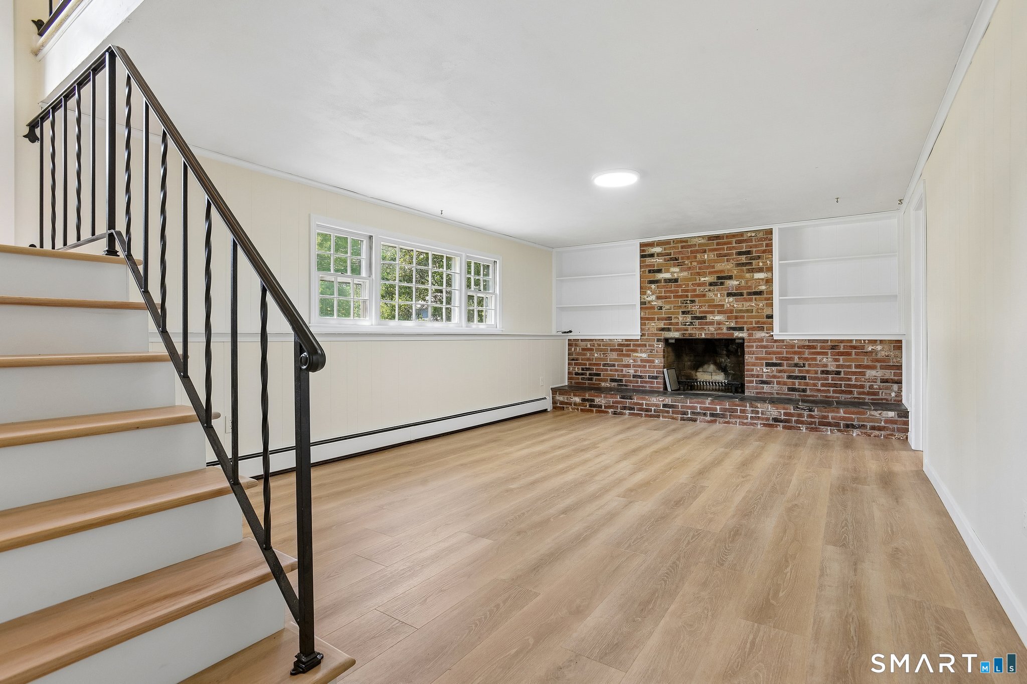 29 Ravenwood Road North Stonington CT 06359