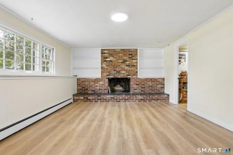 29 Ravenwood Road North Stonington CT 06359