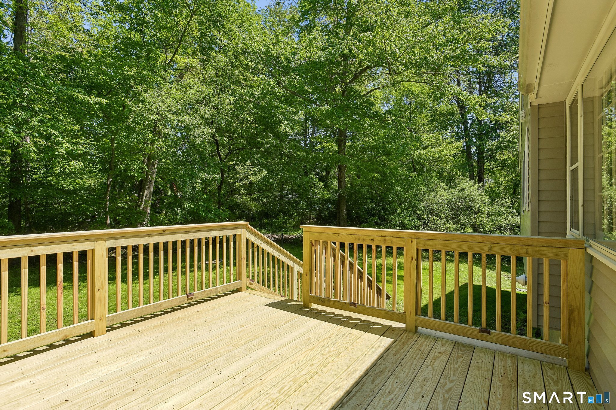 29 Ravenwood Road North Stonington CT 06359