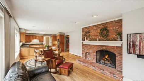 63 Duncaster Road Bloomfield CT 06002