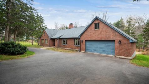 63 Duncaster Road Bloomfield CT 06002