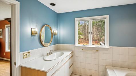 63 Duncaster Road Bloomfield CT 06002