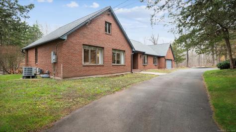 63 Duncaster Road Bloomfield CT 06002