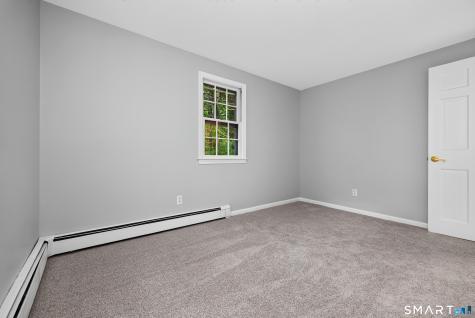 13 Greentree Drive East Lyme CT 06333