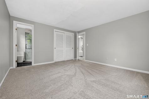 13 Greentree Drive East Lyme CT 06333
