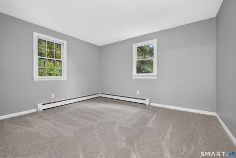 13 Greentree Drive East Lyme CT 06333