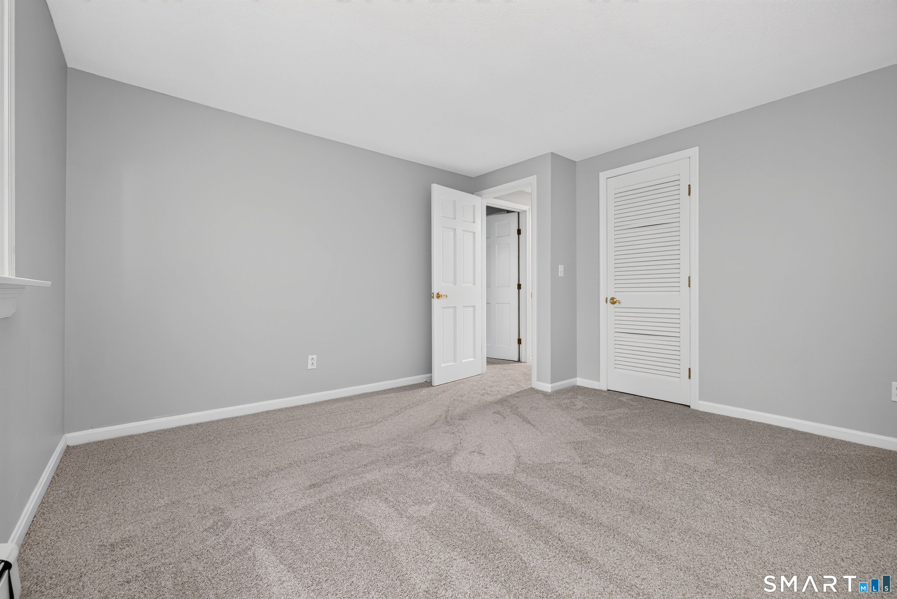 13 Greentree Drive East Lyme CT 06333
